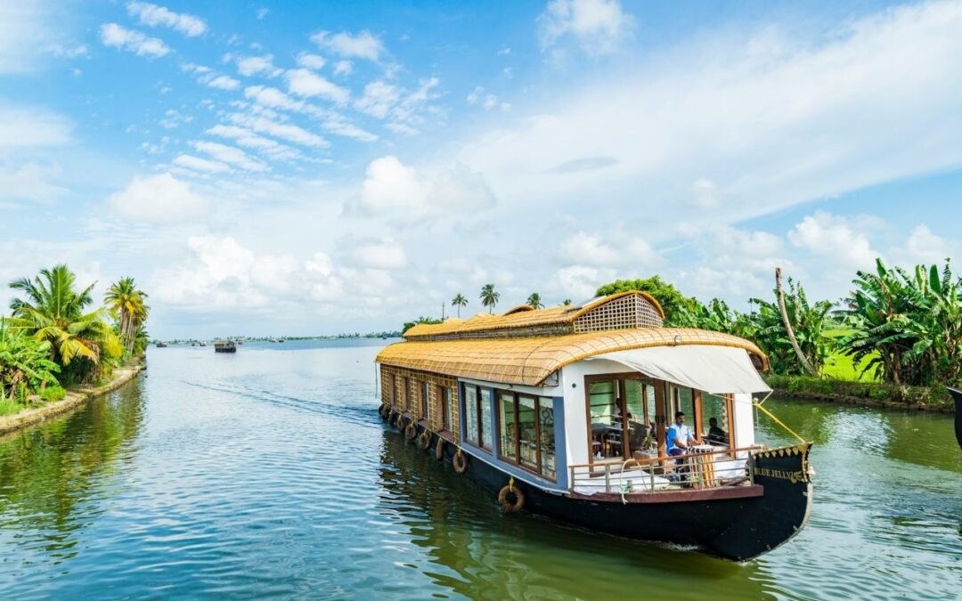 Discover India: Your Guide to an Unforgettable Domestic Tour